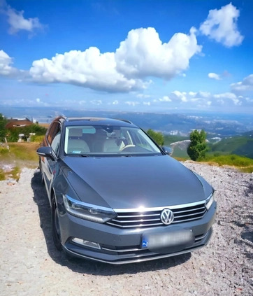 Volkswagen Passat cena 60200 przebieg: 200800, rok produkcji 2015 z Urzędów małe 37